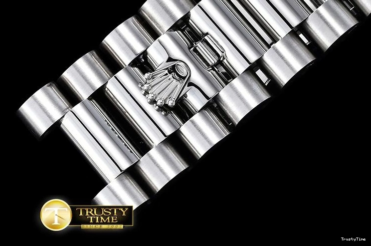 1026 RDD0202B – DayDate 40mm ModernLook 666